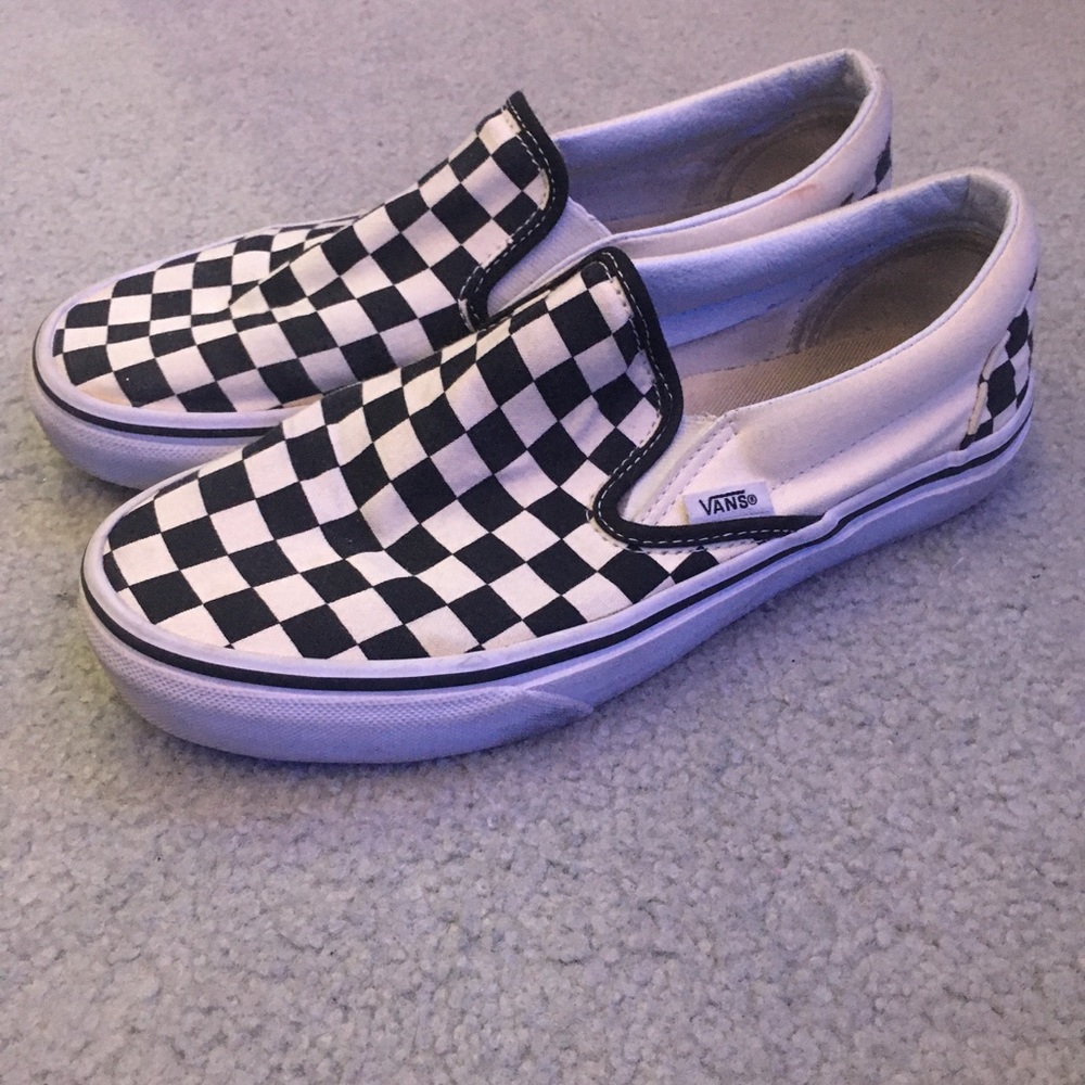 Women’s 7.5 Black and White Checkered Vans